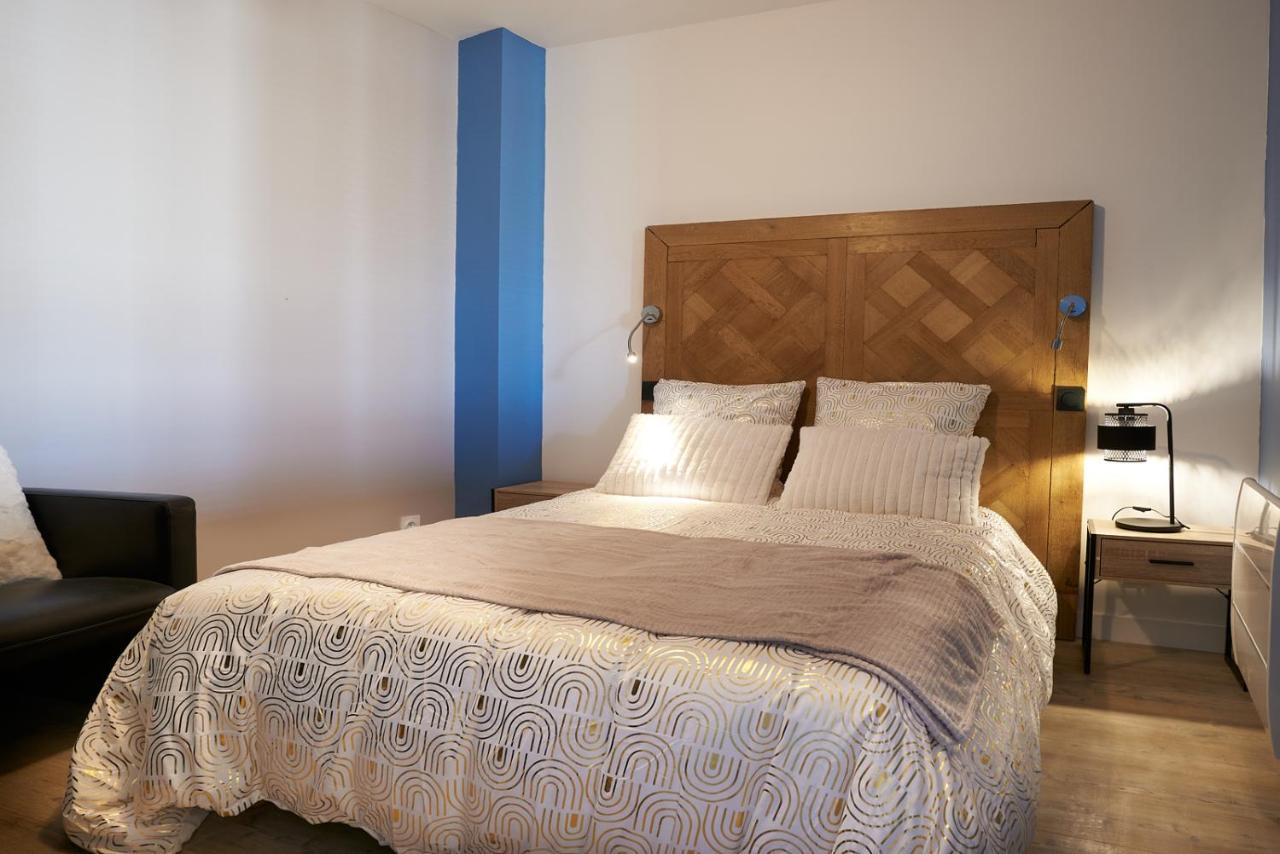 Paul Riquet 1609 Center Residences Apartment
