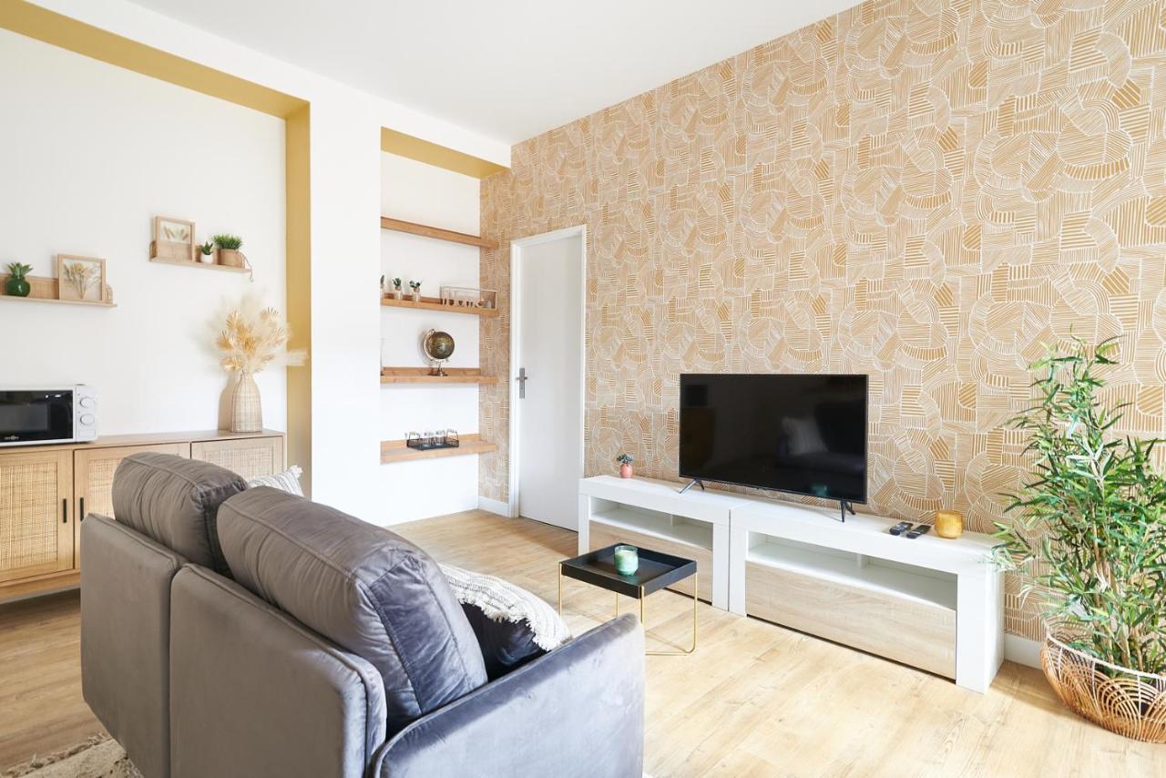 Paul Riquet 1609 Center Residences Apartment