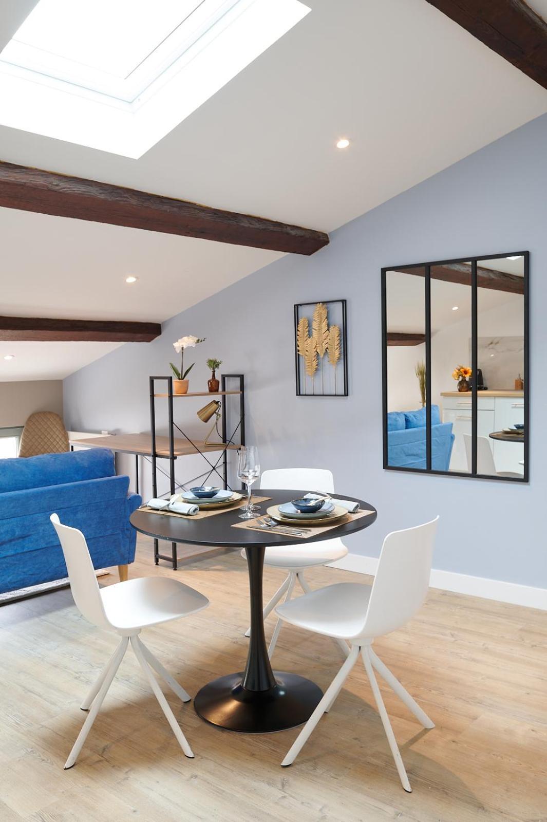 Paul Riquet 1609 Center Residences Apartment